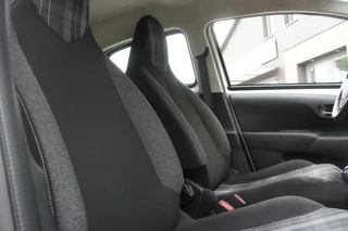 Peugeot 108 Peugeot 108 1.0 e-VTi 72pk Automaat Clima|Camera|CarPlay|Velgen - afbeelding nr 18