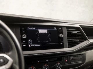 Volkswagen Transporter 150Pk Automaat (APPLE CARPLAY, GROOT NAVI, 3 ZITS, ADAPTIVE CRUISE, PARKEERSENSOREN, LM VELGEN, NIEUWE APK, NIEUWSTAAT) - afbeelding nr 26