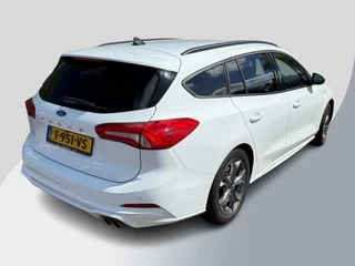 Ford Focus Ford Focus Wagon 1.5 EcoBoost ST Line X Business 150pk Automaat | Trekhaak | Dodehoeksensoren | Winterpack | Full LED | Dealer onderhouden - afbeelding nr 3