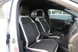Volkswagen T-Roc Volkswagen T-Roc 2.0 TSI 190pk DSG 4Motion Sport , Virtual cockpit , Led verlichting, Trekhaak (afneembaar), Navigatie, Stoelverwarming,Achteruitrijcamera etc. Nieuwe APK - afbeelding nr 32
