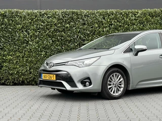 Toyota Avensis Toyota Avensis Touring Sports 1.6 VVT-i Aspiration, NL AUTO, NAP, CRUISE, NAVI, ECC-AIRCO, CAMERA, TREKHAAK, LICHTMETAAL 16