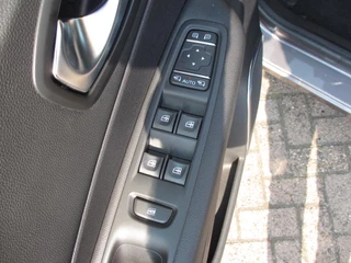 Renault Captur Renault Captur TCe 150PK EDC Intens / Navi / Camera - afbeelding nr 16