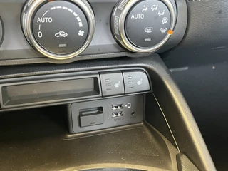 Fiat 124 Spider Fiat 124 Spider 1.4 MultiAir Turbo Lusso | Leder | BOSE | Achteruitrijcamera - afbeelding nr 29
