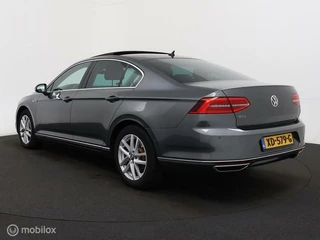 Volkswagen Passat Volkswagen Passat 1.4 TSI GTE Highline Pano LED Virtual Leer Standkachel - afbeelding nr 3