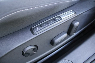 Volkswagen Golf AUTOMAAT|Pano|Clima|Cruise|LM-Velgen|Audio - afbeelding nr 41