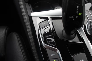 BMW 5 Serie BMW 5 Serie 530e iPerformance eDrive Ed. M Sport / Schuifdak / Camera / Leder / Head-up / 18'' / Virtual Cockpit / Stoelverwarming / DAB / Cruise Control - afbeelding nr 25