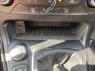 Ford Focus Ford Focus 1.0 Titanium Airco/Lichtmetalen velgen/Navi/Parkeersensoren - afbeelding nr 23