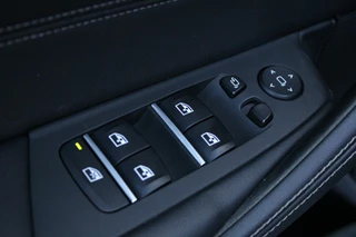 BMW 5 Serie BMW 5-serie Touring 520i M-Sport | Comfortstoelen | Org. NL - afbeelding nr 38