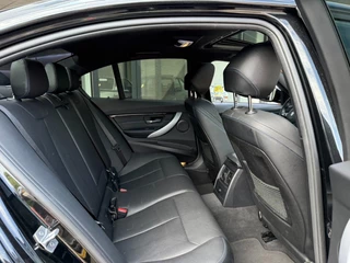 BMW 3 Serie BMW 3 Serie 330e M-Sport,Schuifdak,Leer,LED,Lane Ass.,NaviPro,Clima,Dealer OH - afbeelding nr 47
