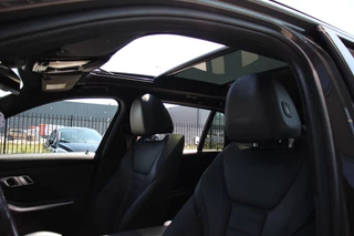 BMW 3 Serie BMW 3 Serie Touring 320i High Executive M Pakket | Pano | Laser | Leder - afbeelding nr 13