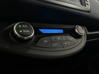 Toyota Yaris Toyota Yaris 1.5 Hybrid Bi-Tone| Lane | Camera | LED |Keyles - afbeelding nr 19
