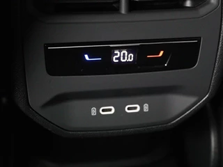 CUPRA Formentor CUPRA Formentor 1.4 e-Hybrid VZ | 245pk | Camera | Adaptive cruise | Stuurverwarming | Sfeerverlichting | Navigatie | Keyless | Full LED | PHEV - afbeelding nr 30
