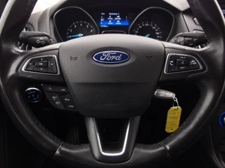 Ford Focus TREKHAAK / NAVI / CLIMA / PDC / BLUETOOTH / CRUISE - afbeelding nr 11