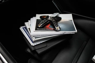 Porsche Panamera ➡️ Porsche Panamera Sport Turismo 4.0 Turbo S E-Hybrid | 1e eigenaar | NL auto | Dealer Historie | Burmester | Dakraam | 21 inch | Sport-Chrono | Stoelverkoeling | - afbeelding nr 51