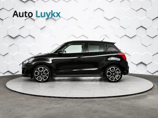 Suzuki Swift Suzuki Swift 1.4 Sport Smart Hybrid | Open Dak | Sportstoelen | 17'' L.M. Velgen - afbeelding nr 2