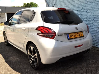 Peugeot 208 Peugeot 208 1.2 GT-Aut. Pano Nav pdc+cam 1/2leer - afbeelding nr 3