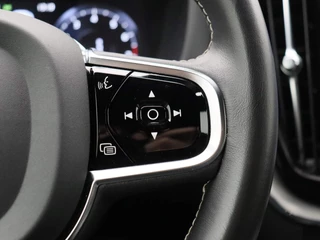 Volvo XC60 Volvo XC60 2.0 B4 R-Design | LED Koplampen | Half Lederen Bekleding | Memory Stoel | Stoelverwarming | Elektrische Kofferklep | Getint Glas - afbeelding nr 24