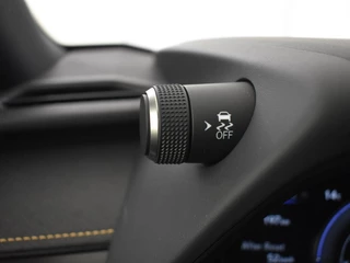 Lexus UX - afbeelding nr 32