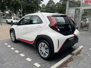 Toyota Aygo Toyota Aygo X 1.0 VVT-i MT Play + Red Pack Apple/Android, Cruise, Voorstoelen verwarmd , All-in Rijklaarprijs - afbeelding nr 3
