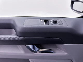 Ford Transit Custom Ford Transit Custom 300 2.0 TDCI L2H1 Sport 2x Schuifdeur Navigatie Achteruitrijcamera Apple Carplay/Android Auto - afbeelding nr 30