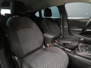 Opel Astra Opel Astra Sports Tourer 1.2 Business Edition [NAVIGATIE, TREKHAAK, PARKEERSENSOR, BLUETOOTH, AIRCO, NIEUWSTAAT] - afbeelding nr 6