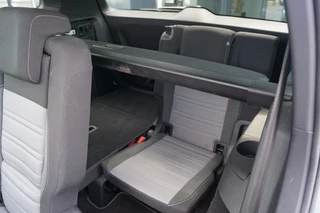 Volkswagen Touran Volkswagen Touran 1.5 TSI DSG R-Line Black st/ 7Pers./Panodak /trekhaak wegkl./ACC - afbeelding nr 30