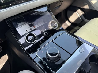 Land Rover Range Rover Velar Land Rover Range Rover Velar 2.0 250PK AWD R-DYNAMIC BLACK PACK SE LEDER/VIRTUAL/PANORAMADAK - afbeelding nr 25