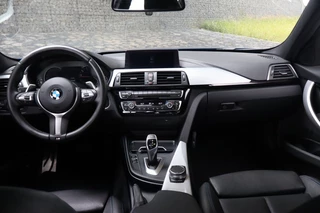 BMW 3 Serie BMW 3 Serie 320i MSp. Exec. I Geen Import I M Pakket I Leder I Navi I Stoelv - afbeelding nr 21