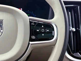 Volvo V60 Volvo V60 2.0 T6 AWD Ultimate Bright | 360° Camera | Trekhaak | Panoramada - afbeelding nr 17