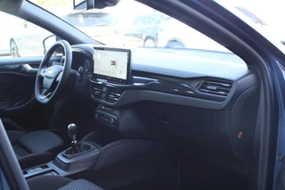 Ford Focus Ford Focus Wagon 1.0 EcoBoost Hybrid ST Line X 125pk | Winterpack | Driver Assistance pack | 18 inch Licht metaal | Incl 2.500,- Ford Voordeel - afbeelding nr 12