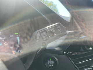 Ford Kuga Ford Kuga 2.5 PHEV ST-Line X 225pk | Black Pack | Elektrische Achterklep | Rode Remklauwen | Achteruitrijcamera | 20 inch velgen - afbeelding nr 27