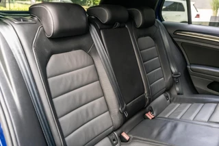 Volkswagen Golf Volkswagen Golf 2.0 TSI 4Motion R Pano Dynaudio Camera Leer - afbeelding nr 34