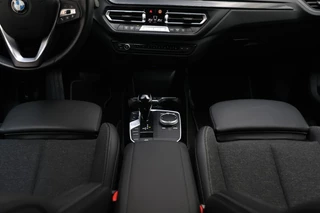 BMW 1 Serie BMW 1 Serie 118i Executive Business Aut. NAP/Sportstoelen/Live Cockpit Prof - afbeelding nr 57
