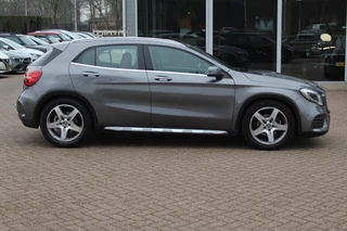 Mercedes-Benz GLA Mercedes-Benz GLA 180 Business Solution AMG / Camera / Apple CarPlay / Half leder / 19'' / Navigatie / Stoelverwarming / Cruise Control - afbeelding nr 5