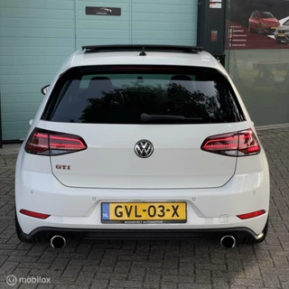 Volkswagen Golf Volkswagen Golf 2.0 TSI GTI Performance BOMVOL / Pano / ACC - afbeelding nr 4