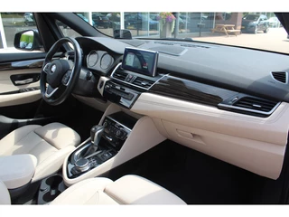 BMW 2 Serie BMW 2 Serie Active Tourer 225xe iPerformance High Executive / Panoramadak / Camera / Head-up / Leder / 18'' / Keyless / Navigatie / Stoelverwarming / DAB / Cruise Control - afbeelding nr 12