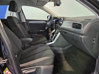 Volkswagen T-Roc Volkswagen T-Roc 1.5 TSI Life 75 Edition / Trekhaak / Virtual Cockpit / NL Auto - afbeelding nr 22