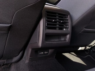 Volkswagen Golf 1.5 TSI 131pk 1st Edition | Origineel NL | Navi | Apple Carplay+Android Auto | Clima | Adap.Cruise | Led Koplampen | Stoel+Stuurwielverwarming | Rijstrook+Licht+Regensensor | Privacy Glass - afbeelding nr 34