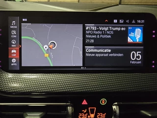 BMW 2 Serie BMW 2-serie Gran Coupé M235i xDrive High Executive Edition Pano Leder HUD 19