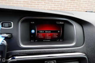 Volvo V40 Volvo V40 MY19 T3 153PK GEARTRONIC DYNAMIC EDITION LUXERY | PANODAK | HARMAN KARDON | CAMERA | KEYLESS - afbeelding nr 25