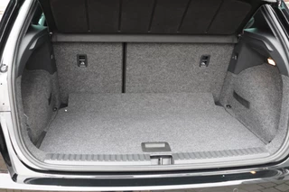 SEAT Arona Incl. Set winterwielen! Navigatie, 17 inch, dodehoek detectie. - afbeelding nr 36