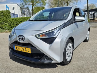 Toyota Aygo Toyota Aygo 1.0 VVT-i x-play, Camera! Carplay! Apk 6-2027! Zondag OPEN! - afbeelding nr 6
