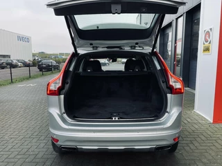 Volvo XC60 Volvo XC60 2.0 T5 FWD MOMENTUM STOELVERW. DEALER ONDERH. - afbeelding nr 6