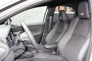 Toyota Yaris Toyota Yaris 1.5 Hybrid 130 GR Sport Bi-tone - afbeelding nr 14