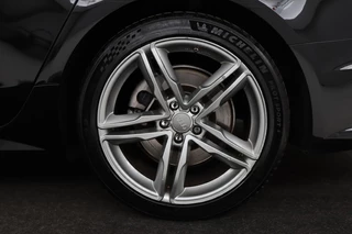Audi A6 Audi A6 3.0 TDI S Line | Stoelverwarming | Head-Up | Leder/Alcantara | Camera | Standkachel | Luchtvering | Navigatie | Full LED | Trekhaak | Climate control | Cruise control | Bluetooth - afbeelding nr 37