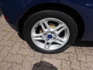 Ford Fiesta Ford Fiesta 1.2 STYLE ESSENTIAL/Airco/Elekt.Pakket/Knappe auto!! - afbeelding nr 19