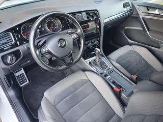 Volkswagen Golf Volkswagen Golf 1.5 TSI Highline Business R-Line - CARPLAY / ALCANTARA / FLIPPERS / P.SENSOREN V+A / STOELVERW. / DAB+ / FULL LED! - afbeelding nr 25