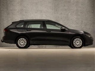 Volkswagen Golf (APPLE CARPLAY, GROOT NAVI, ADAPTIVE CRUISE, TREKHAAK ELEKTRISCH, KEYLESS START, SPORTSTOELEN, DAB+, LED KOPLAMPEN, NIEUWE APK, NIEUWSTAAT) - afbeelding nr 4