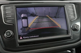 Volkswagen Tiguan Volkswagen Tiguan 1.4 TSI Connected Series | Trekhaak | Carplay |  Camera | Navigatie | Climate control | Park Assist | Climate control - afbeelding nr 11
