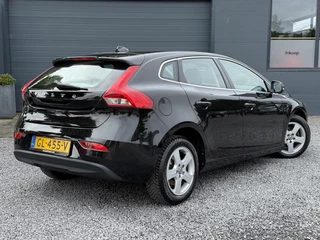 Volvo V40 Volvo V40 2.0 D2 Momentum Business 2e Eigenaar,Navi,Clima,Cruise,PDC,Stoelverwar,Dealer Onderhouden,120pk,6-bak,N.A.P,APK tot 02-2026 - afbeelding nr 2